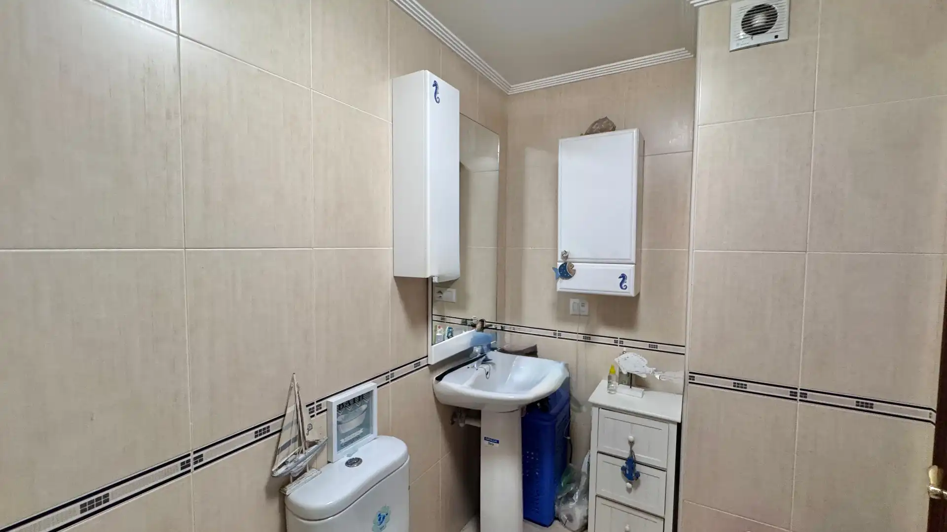 Baño de Apartamento en venta en Gijón  con Calefacción, Parquet y Trastero