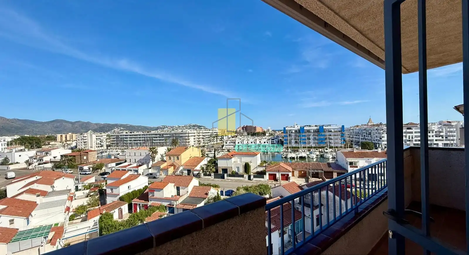 Terraza de Estudio en venta en Roses con Calefacción, Jardín privado y Piscina