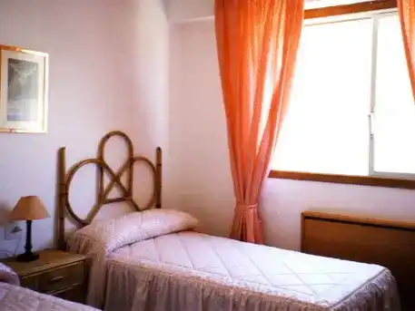 Habitación de Apartamento de alquiler en Cullera con Piscina y Balcón