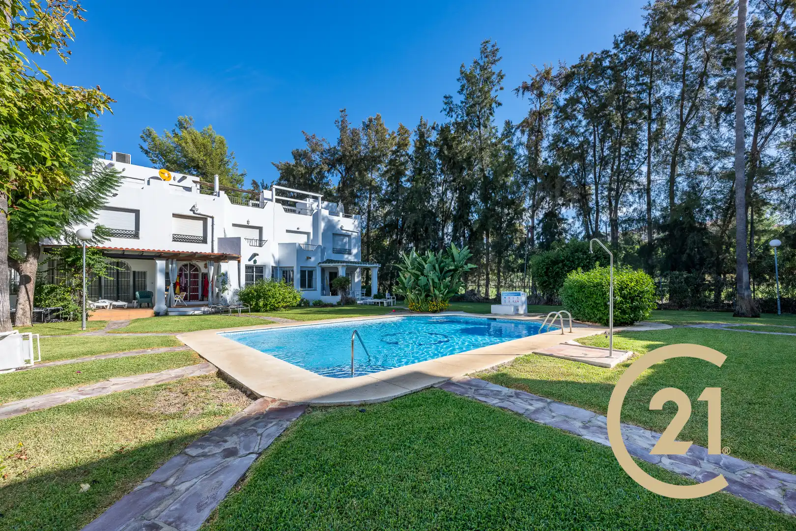 Jardín de Casa adosada en venta en Marbella con Aire acondicionado, Terraza y Piscina comunitaria
