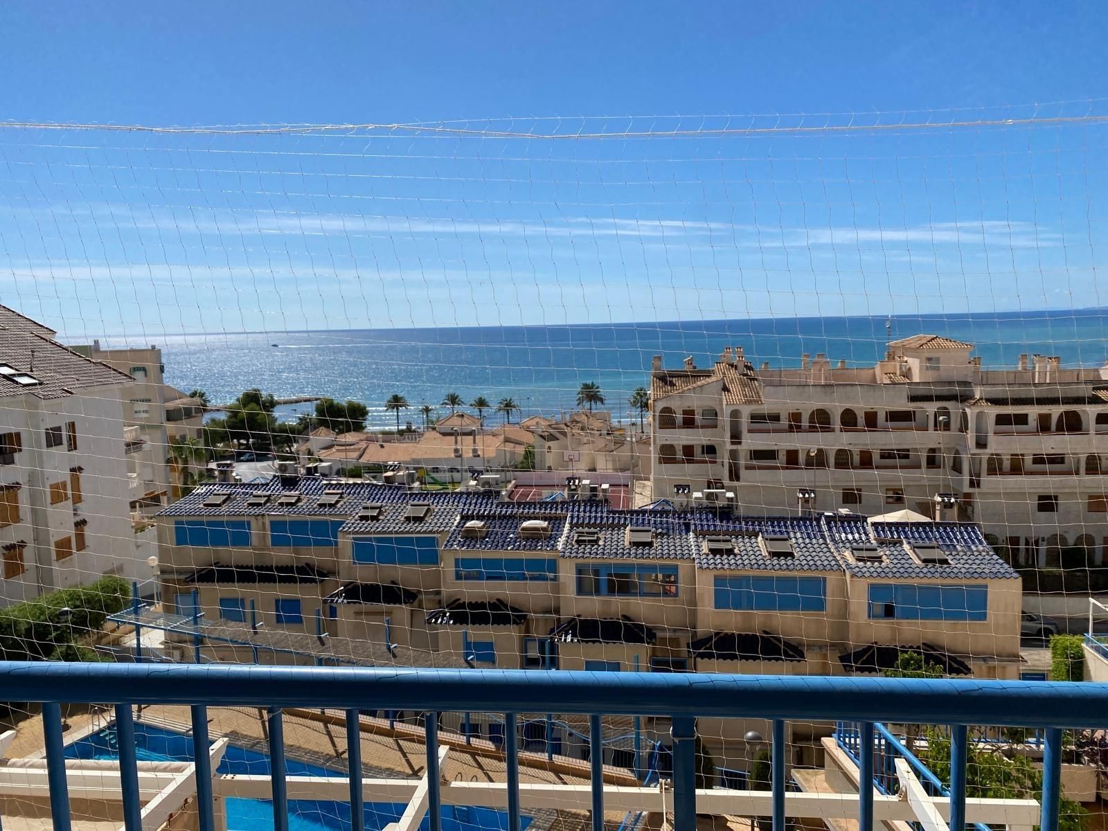 Vista exterior de Apartament de lloguer en Santa Pola amb Calefacció, Terrassa i Piscina comunitària
