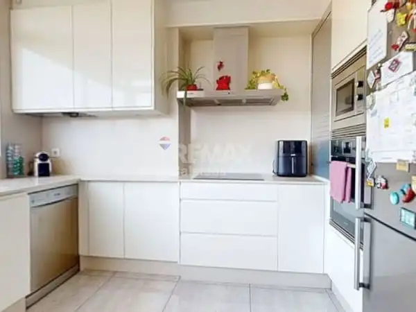 Cocina de Piso en venta en Vigo  con Calefacción, Parquet y Trastero