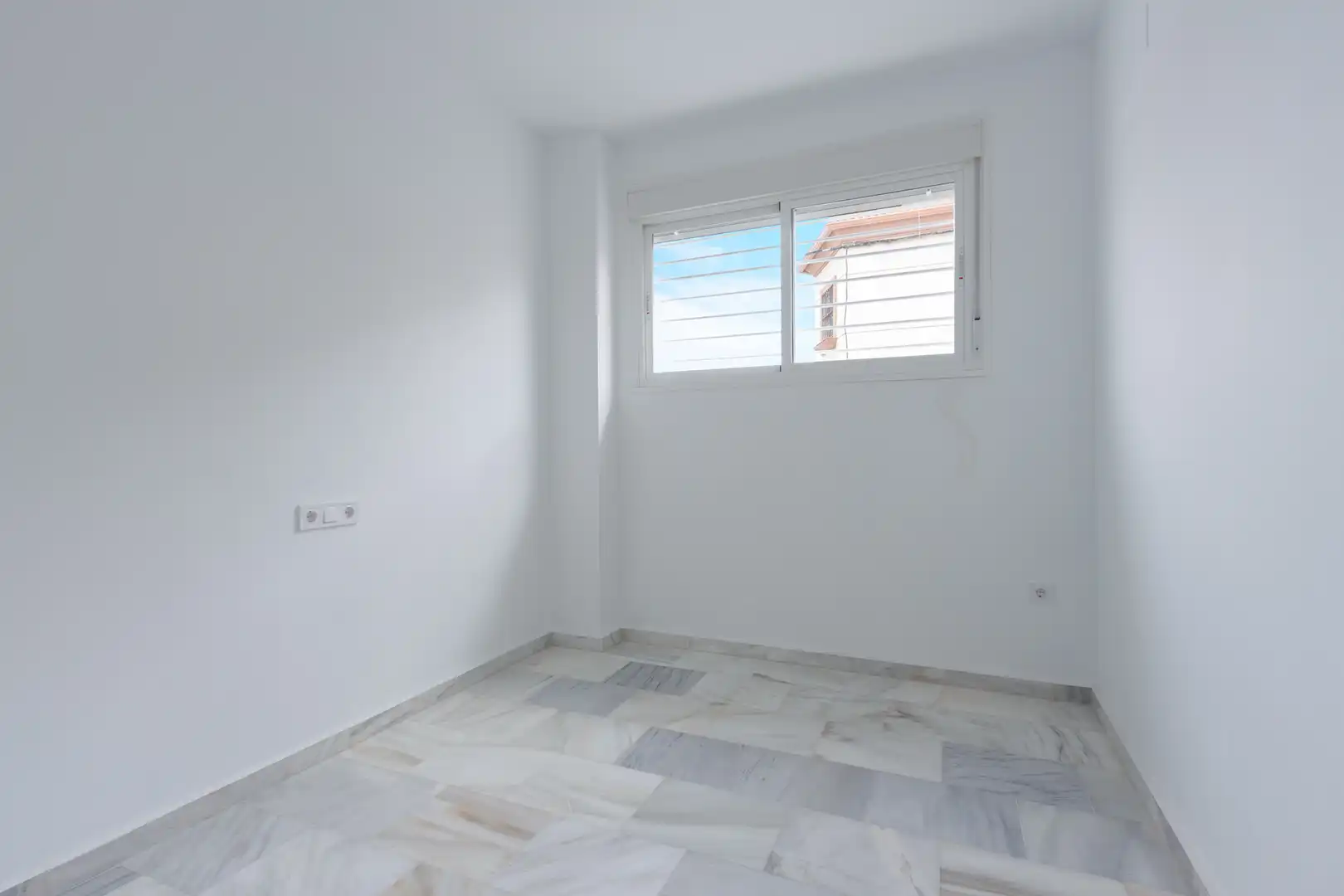 Habitación de Piso en venta en Camas con Calefacción y Horno