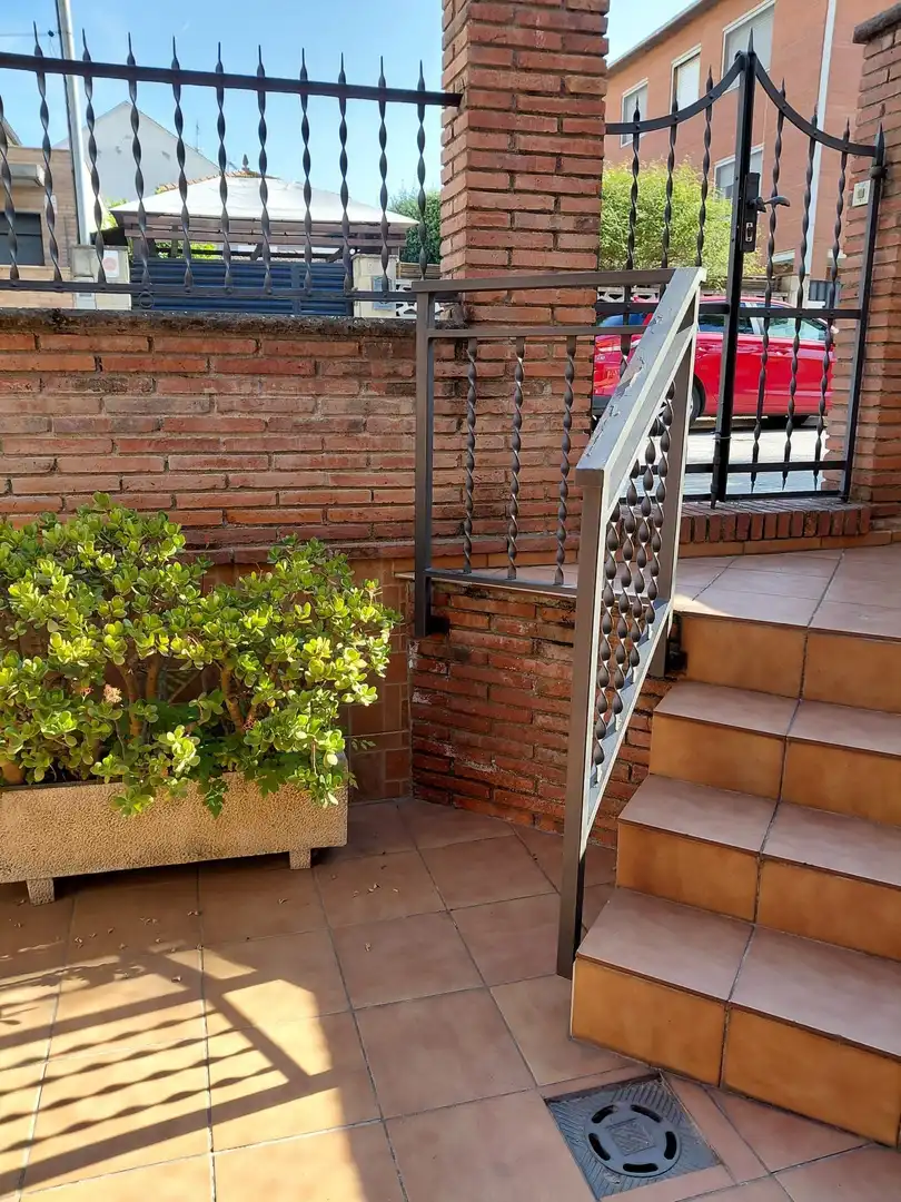 Terrassa de Casa adosada en venda en Parets del Vallès amb Aire condicionat, Calefacció i Piscina