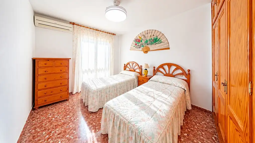 Habitación de Casa adosada en venta en Vélez-Málaga con Amueblado