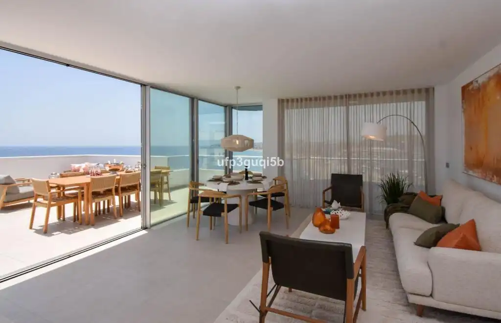 Àtic amb terrassa en venda a Calle Doctor García Verdugo 23