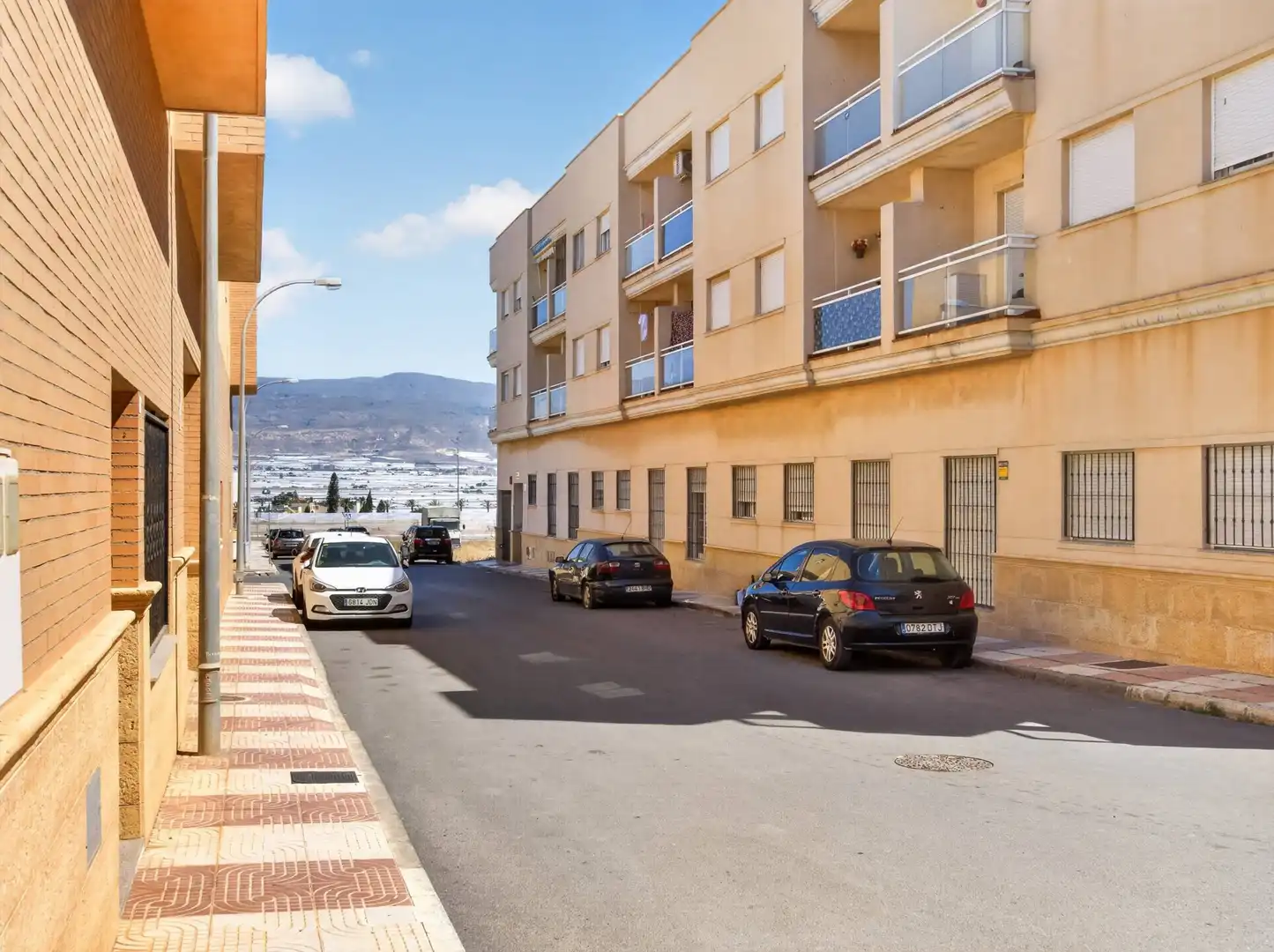 Exterior view of Flat for sale in Roquetas de Mar  with Terrace