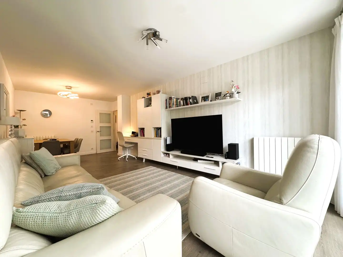 Sala de estar de Piso en venta en Urduliz con Calefacción, Parquet y Terraza