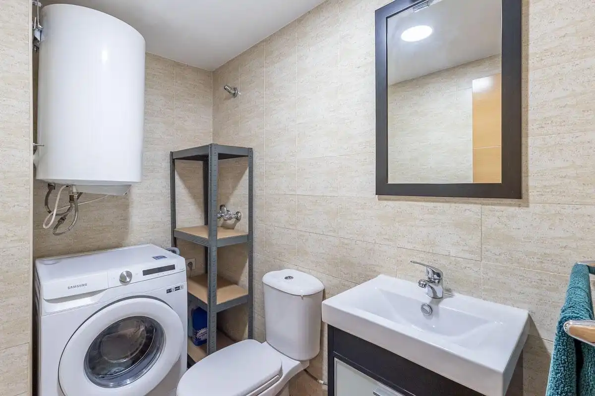 Bathroom of Flat for sale in Granada