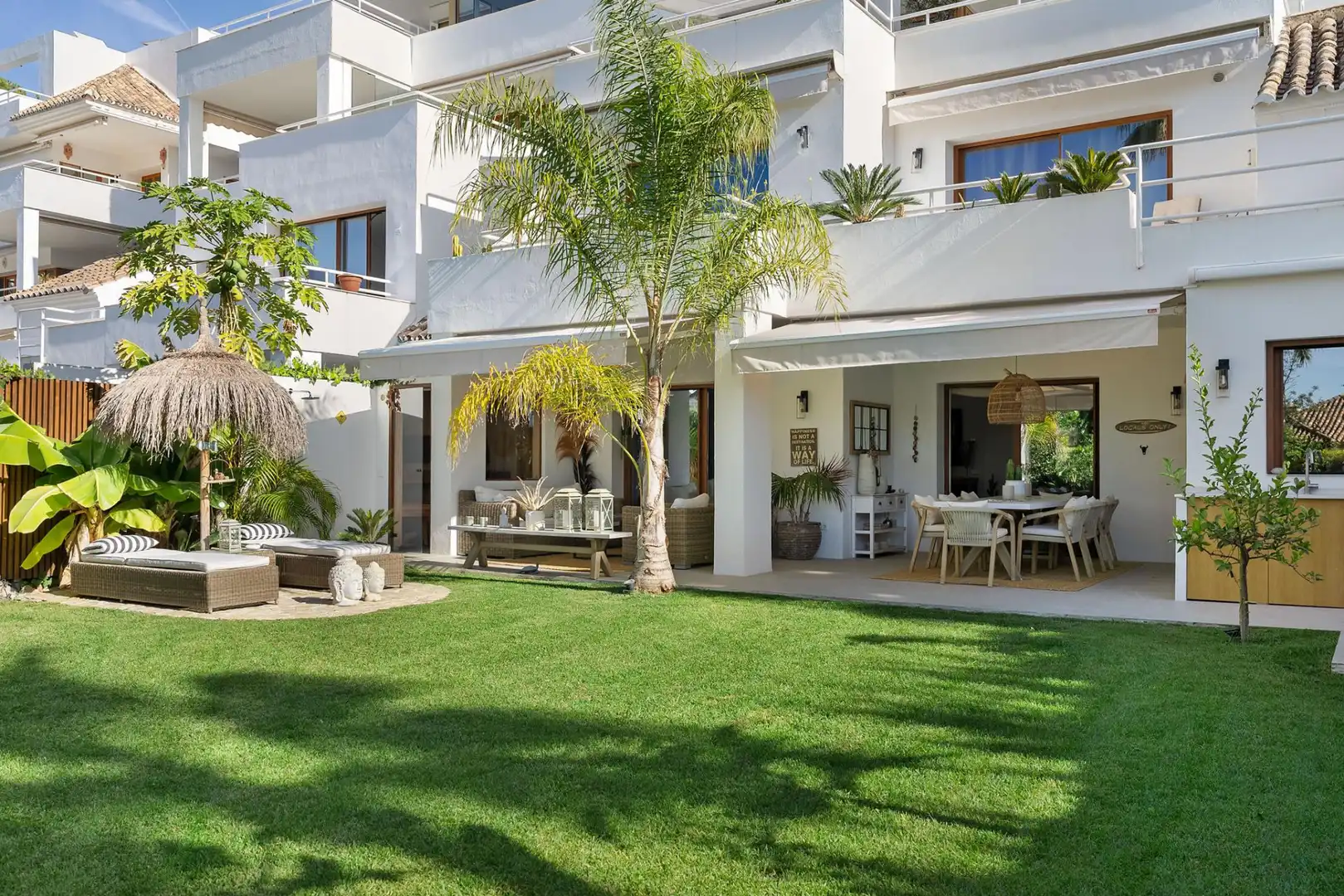 Home with terrace for sale in Nueva Andalucía