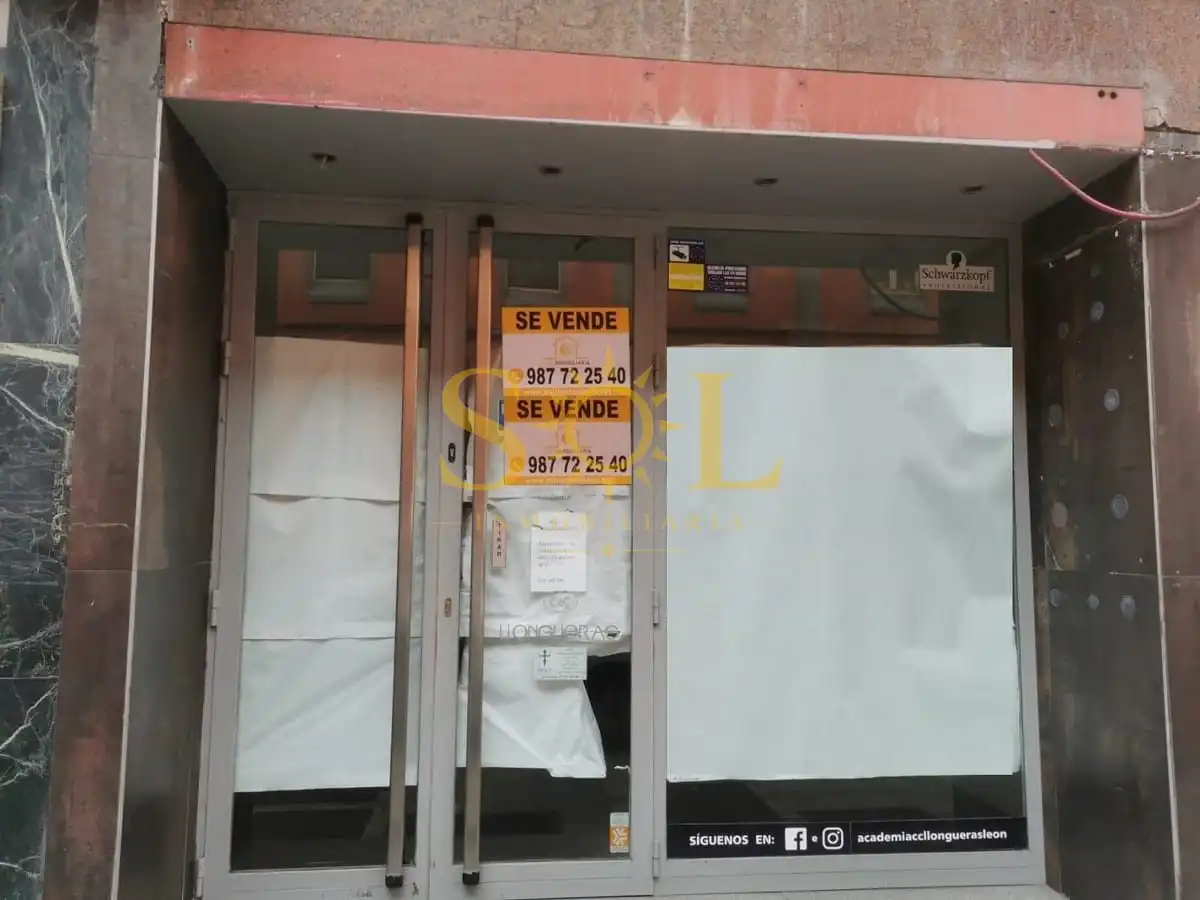 Local comercial en venda a Calle Alfonso V 11, imagen 2