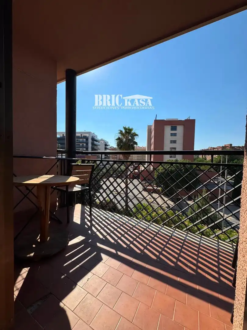 Vista exterior de Pis en venda en Cáceres amb Aire condicionat, Calefacció i Terrassa