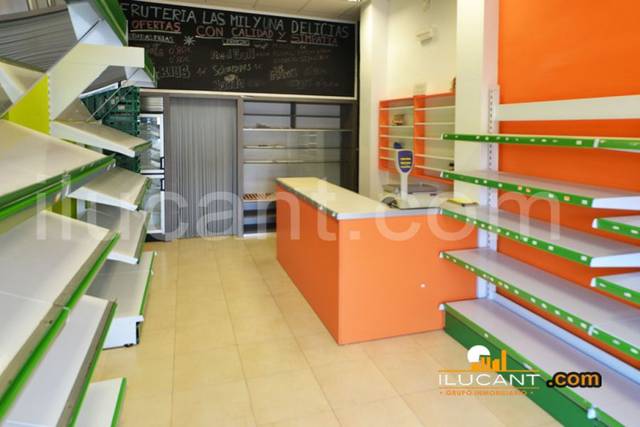 Local comercial en Venta en Tómbola