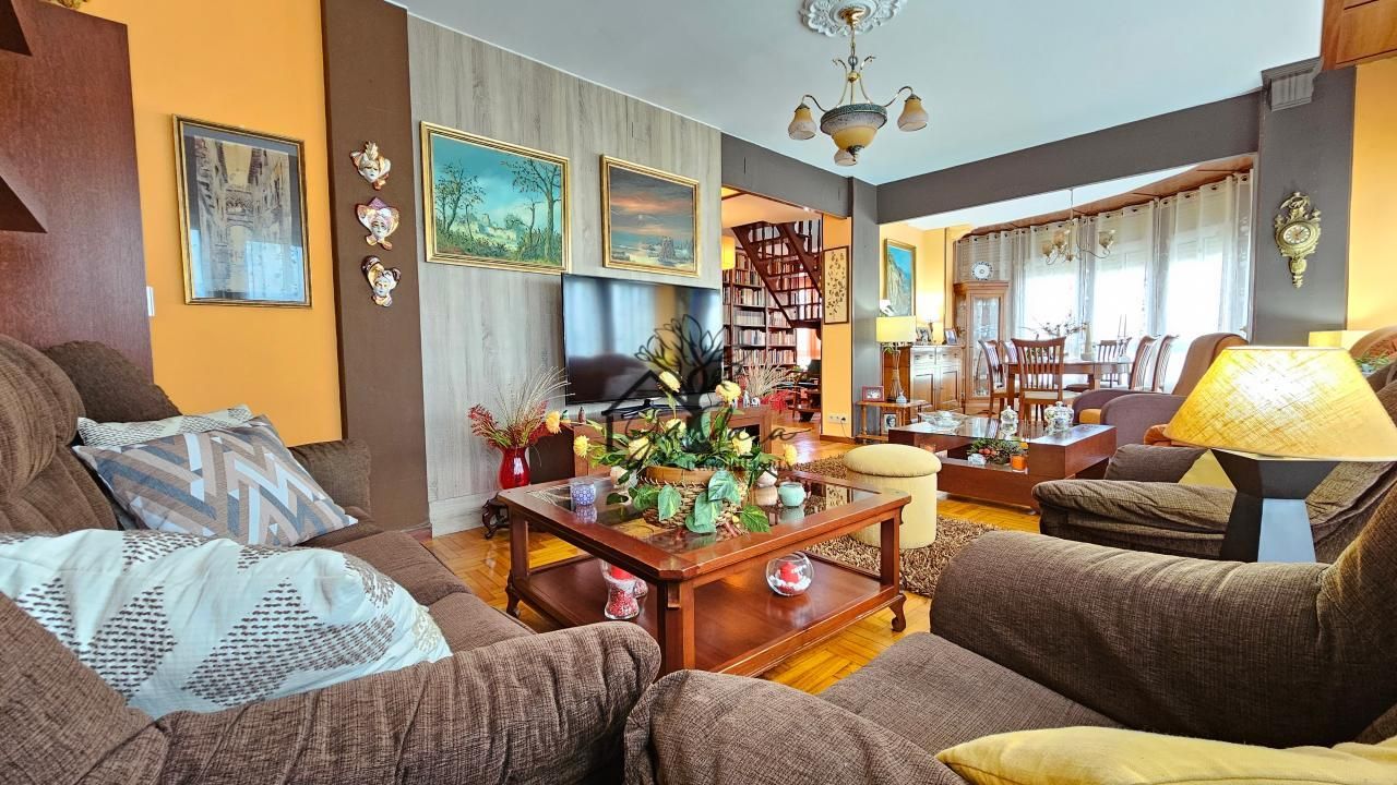 Living room of Duplex for sale in Ferrol  with Heating, Parquet flooring and Storage room