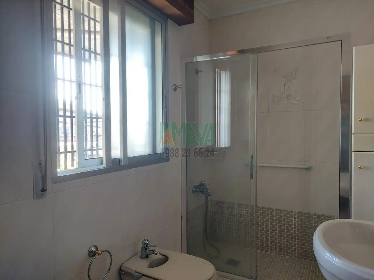 Bathroom of Houses for sale in Ourense Capital   with Heating, Private garden and Terrace