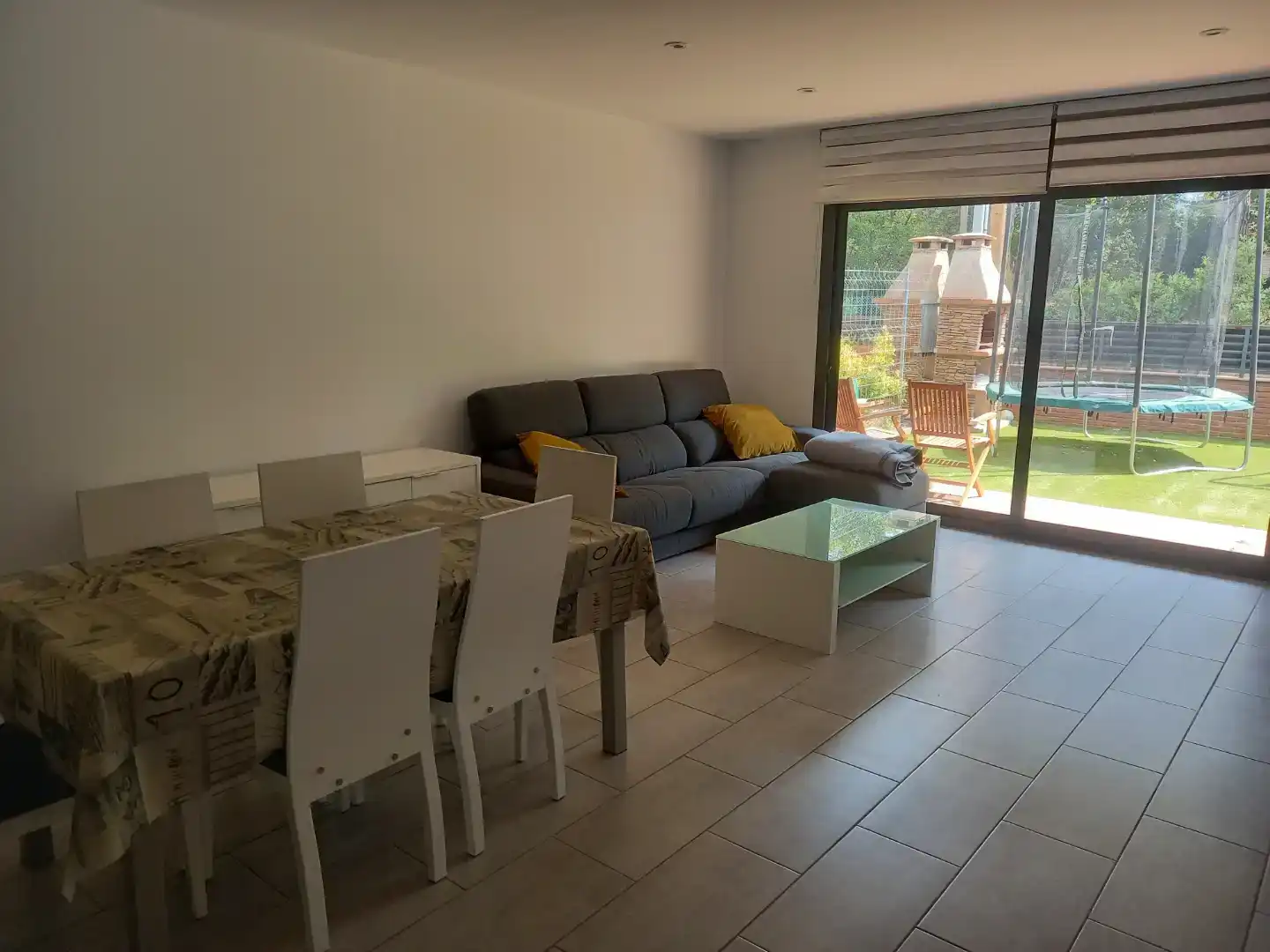 Sala d'estar de Casa adosada en venda en Viladrau