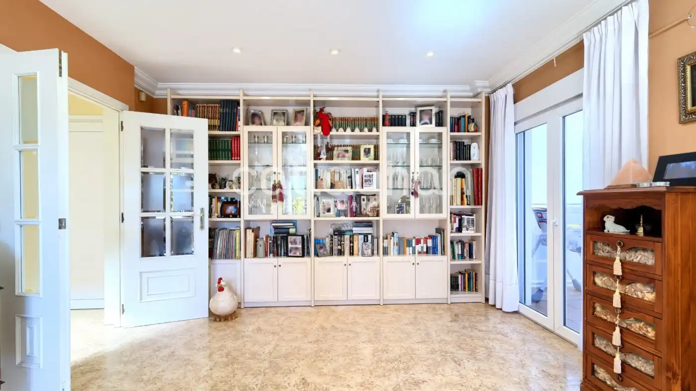 Sala de estar de Casa o chalet en venta en Paterna con Aire acondicionado, Calefacción y Jardín privado