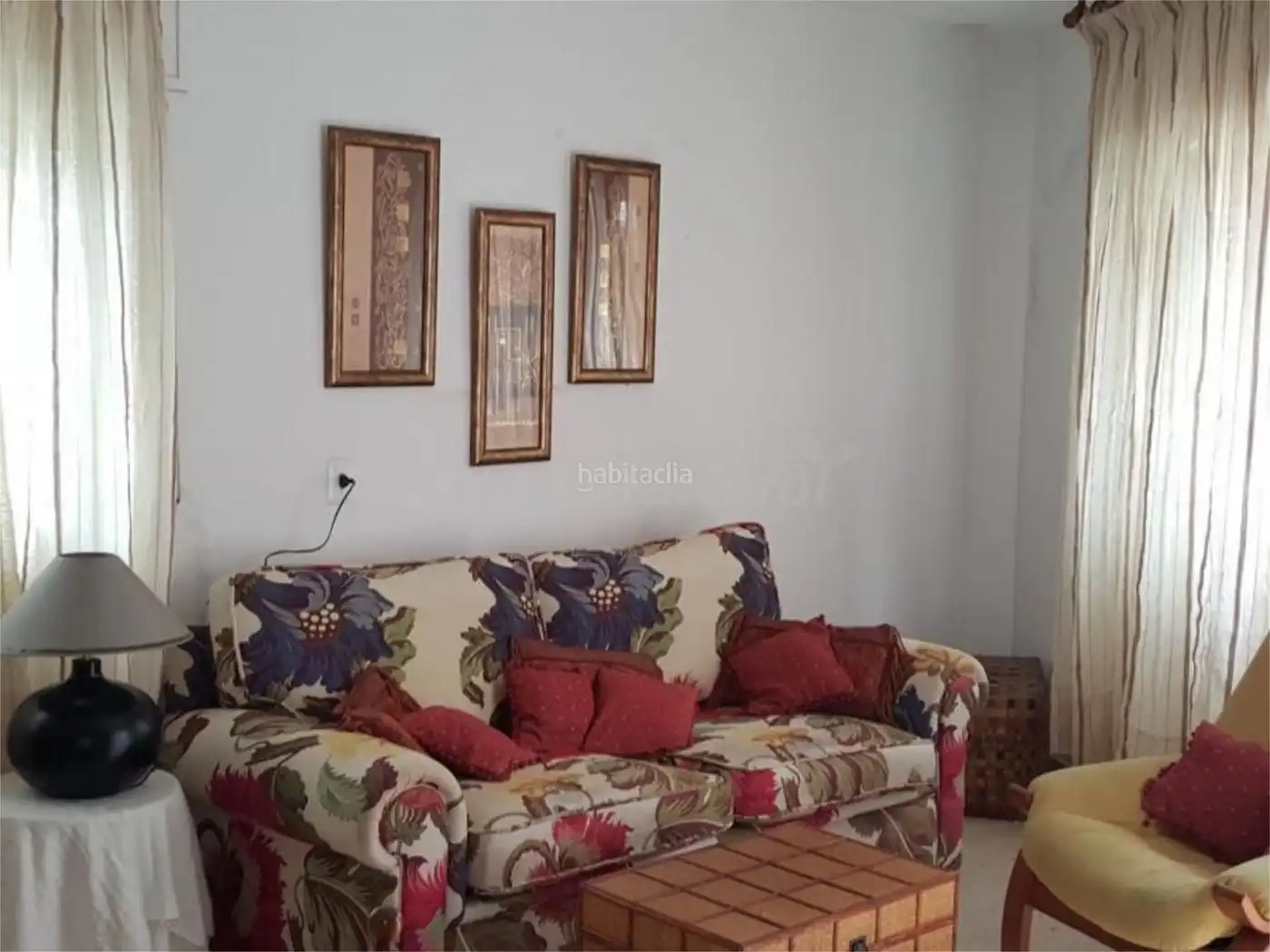 Terraced house to rent in Avenida Hermanos Sáez Merino 15