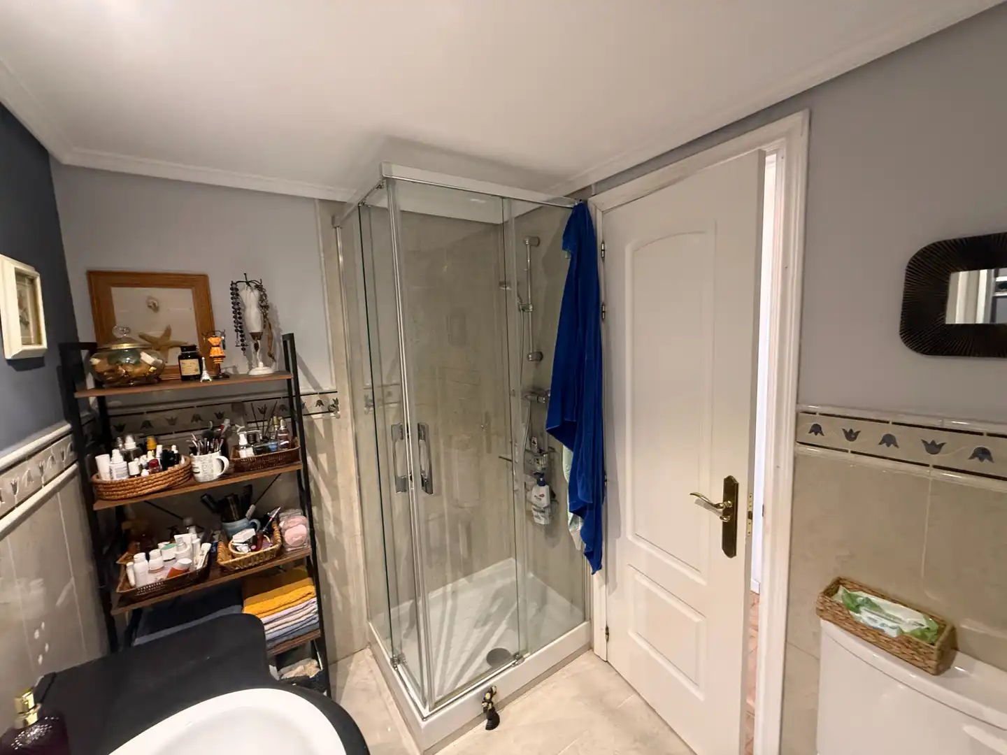 Badezimmer von Wohnung zum Verkauf in Madrid mit Klimaanlage, Heizung und Privatgarten