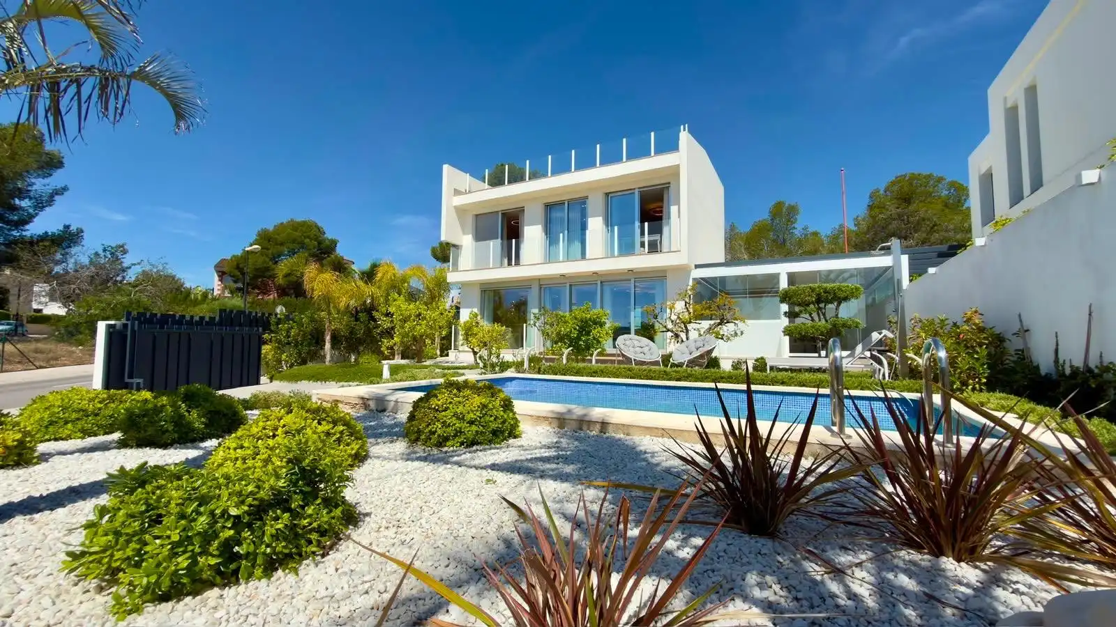 Vista exterior de Casa o chalet en venta en La Nucia con Terraza