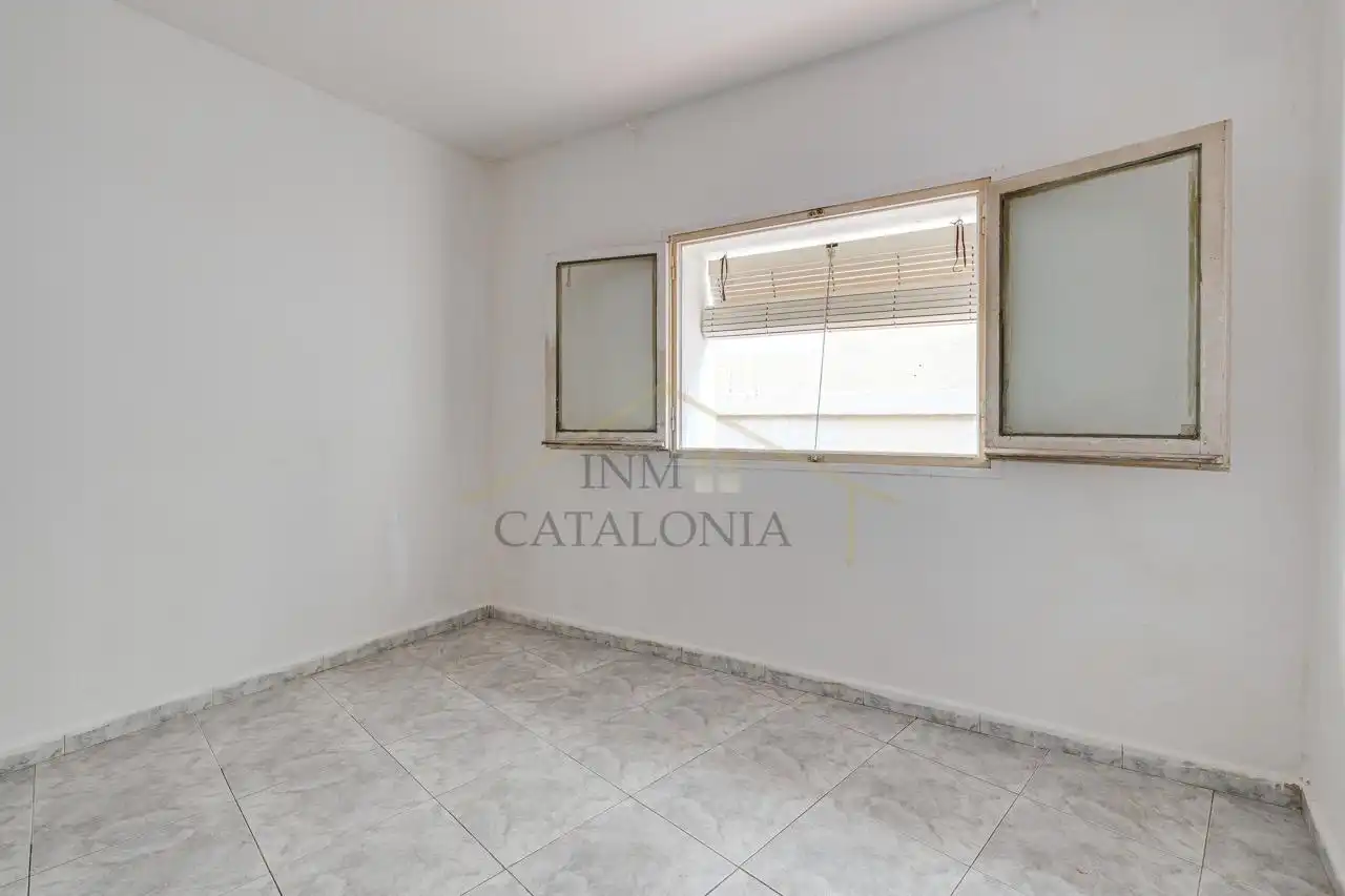 Bedroom of Flat for sale in Barcelona  with Alarm