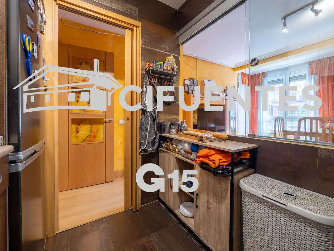 Kitchen of Flat for sale in Donostia - San Sebastián   with Storage room and Balcony