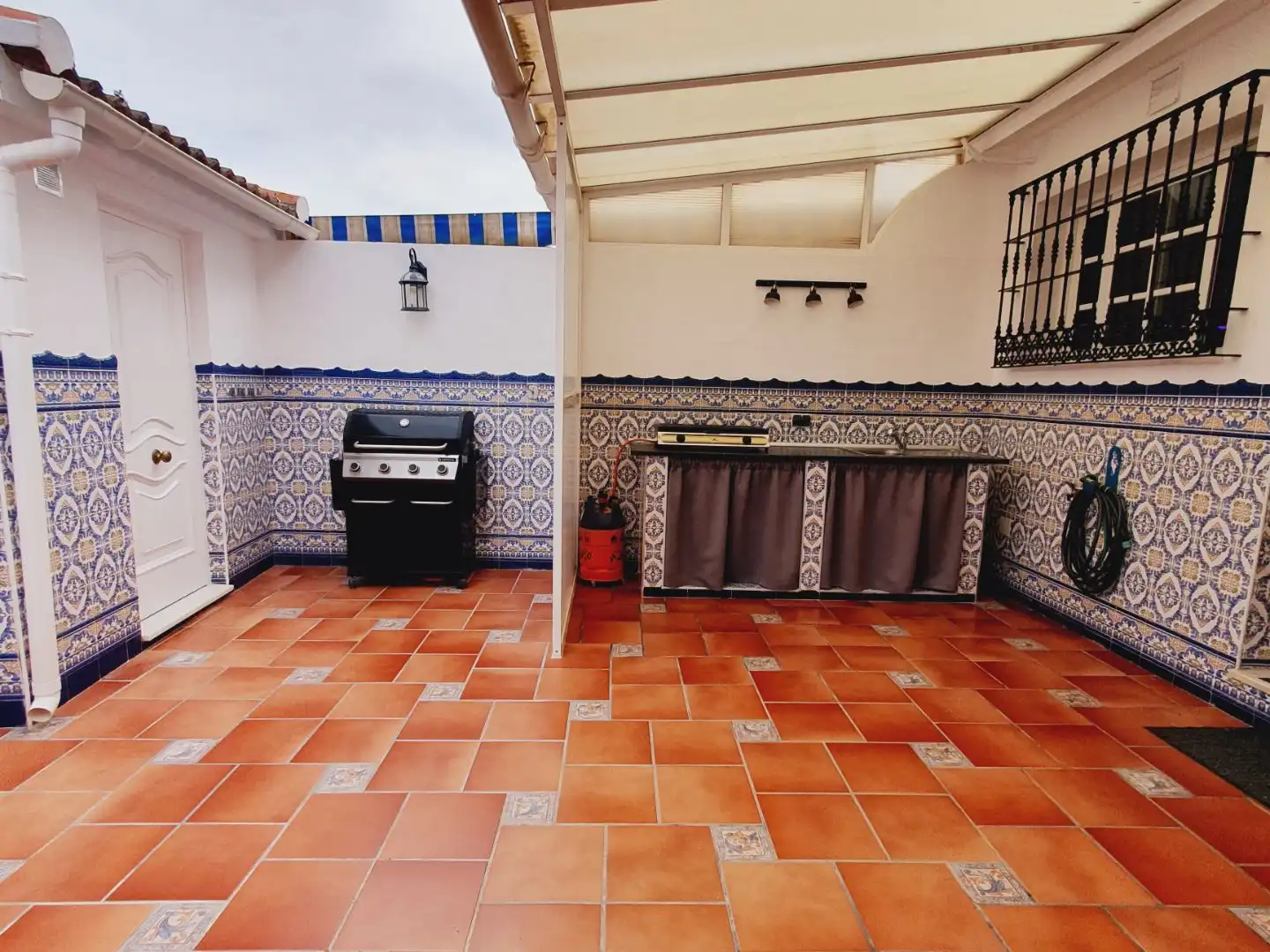 Terrassa de Casa adosada en venda en Alhaurín de la Torre amb Aire condicionat, Terrassa i Piscina