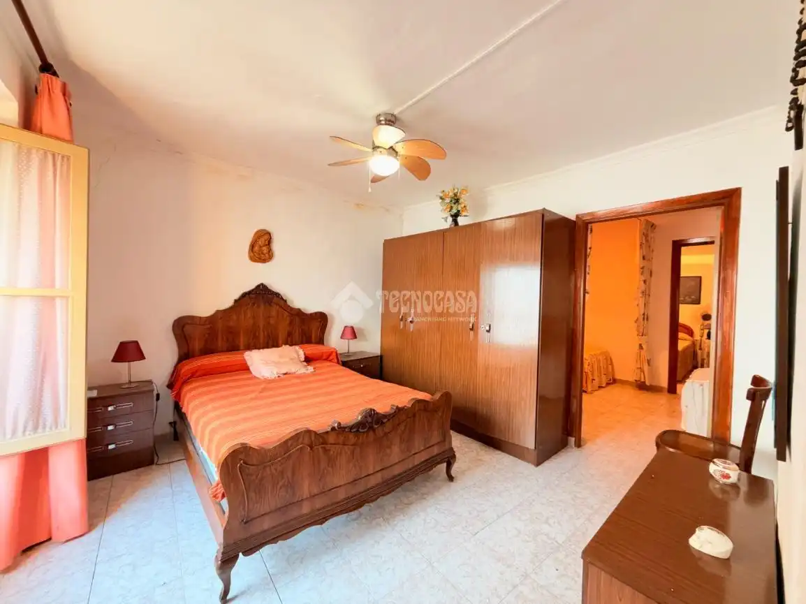 Schlafzimmer von Einfamilien-Reihenhaus zum Verkauf in Tembleque