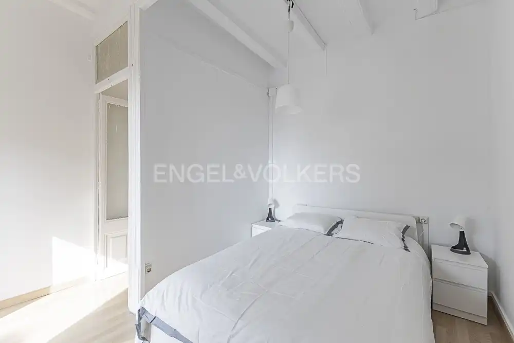 Schlafzimmer von Wohnung zur Miete in Barcelona mit Heizung, Parkett und Möbliert