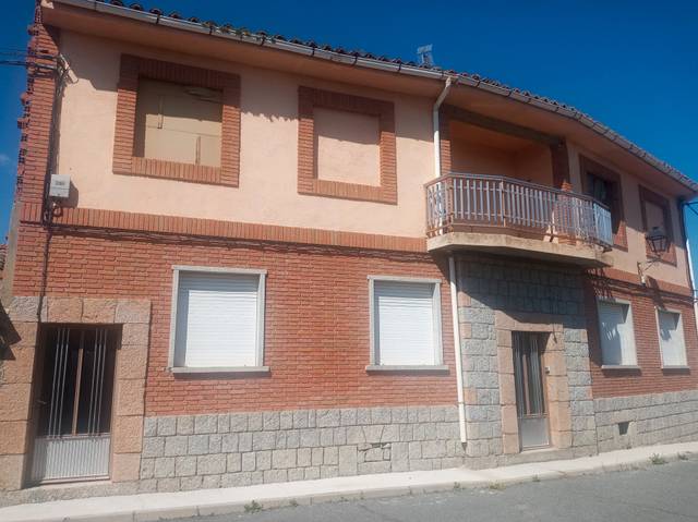Casa-chalet en Venta en Calle de la Iglesia, 12 en Muñogalindo