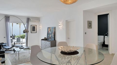 Foto 3 von Maisonette zur Miete in 106 Urbanización Atalaya Río Verde #16, La Dama de Noche - La Alzambra, Marbella