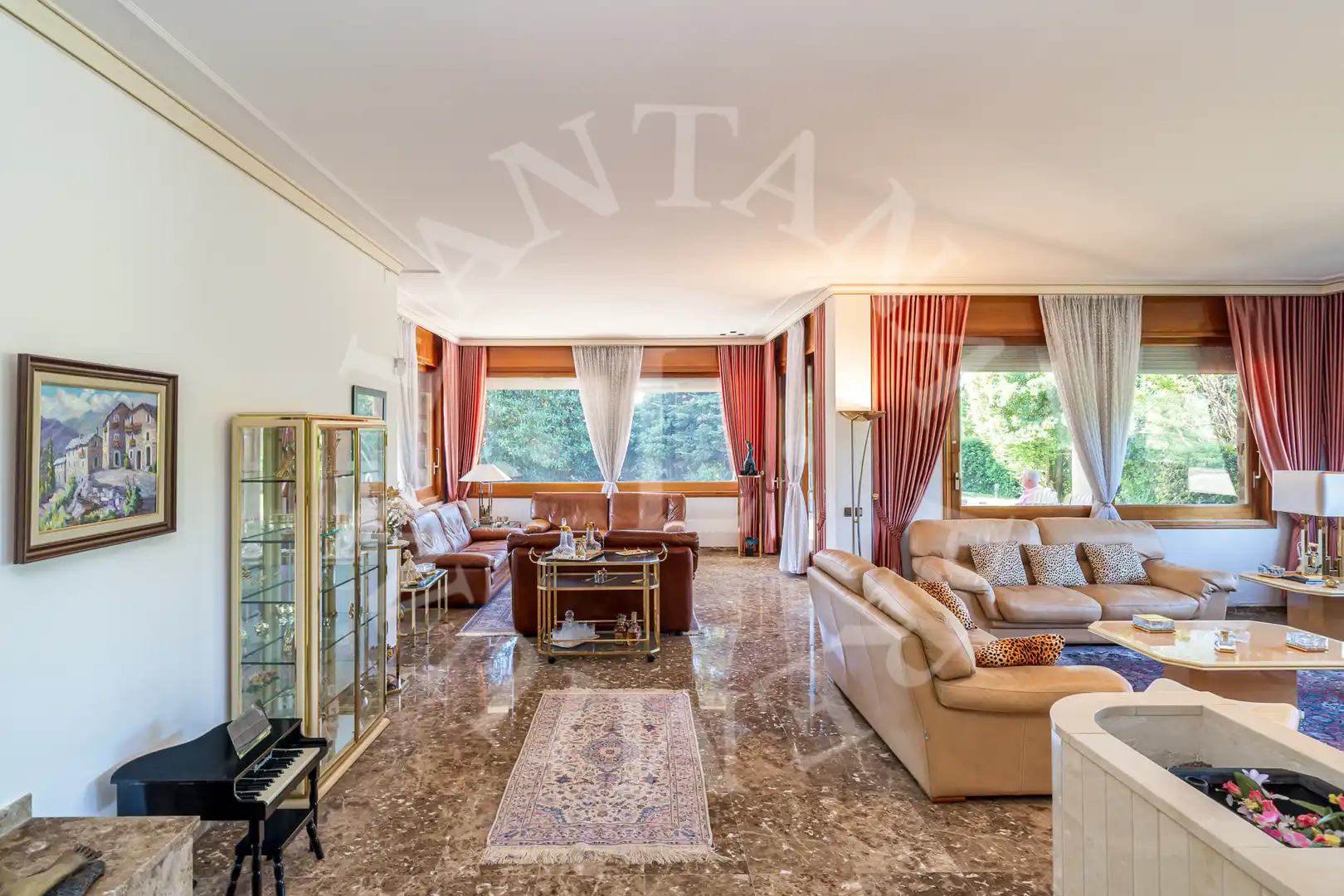 Sala de estar de Casa o chalet en venta en La Garriga con Aire acondicionado, Calefacción y Jardín privado