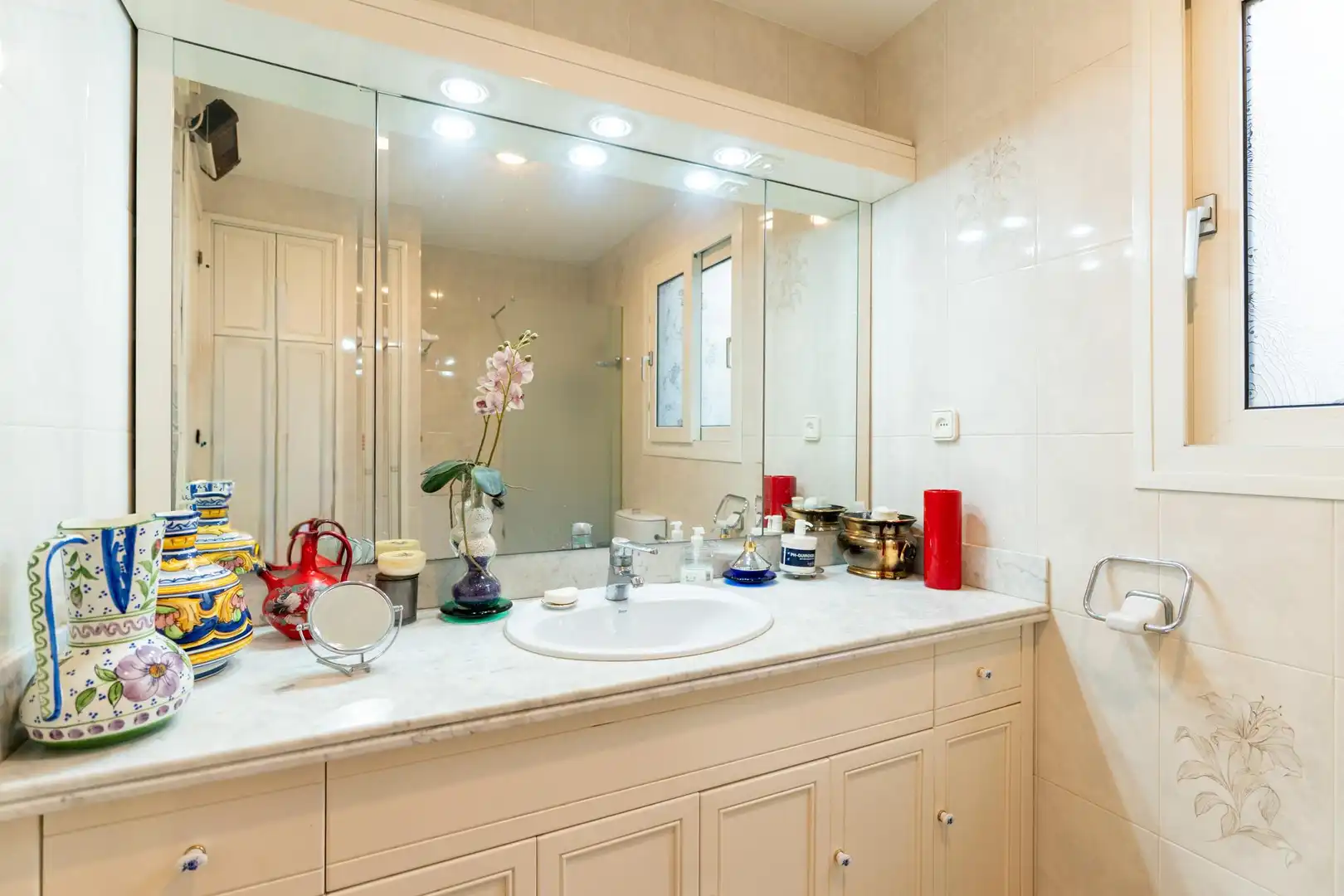 Baño de Casa adosada en venta en L'Hospitalet de Llobregat con Terraza