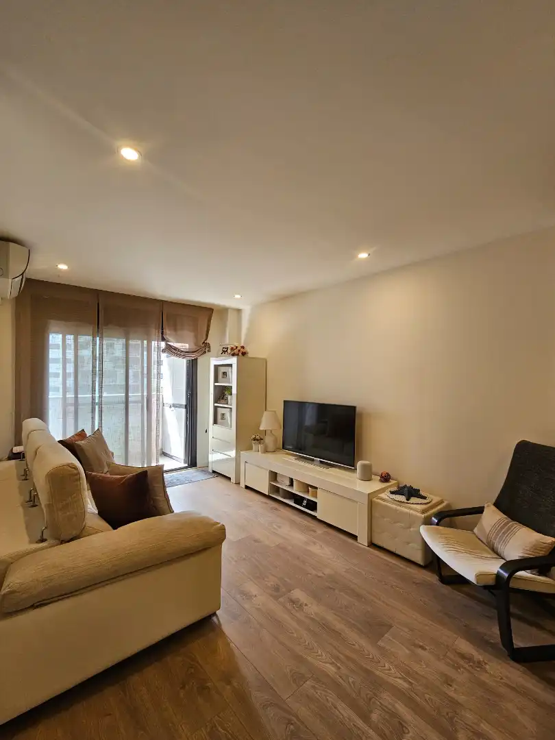 Sala d'estar de Pis en venda en Tarragona amb Aire condicionat, Calefacció i Parquet