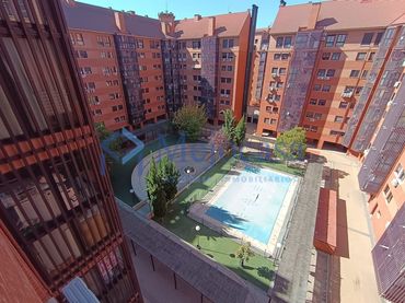 Appartamento con piscina in vendita a Calle Horizón