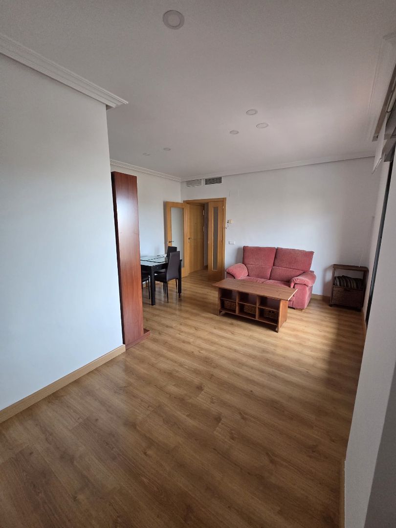 Living room of Flat to rent in Badajoz Capital  with Heating, Parquet flooring and Terrace