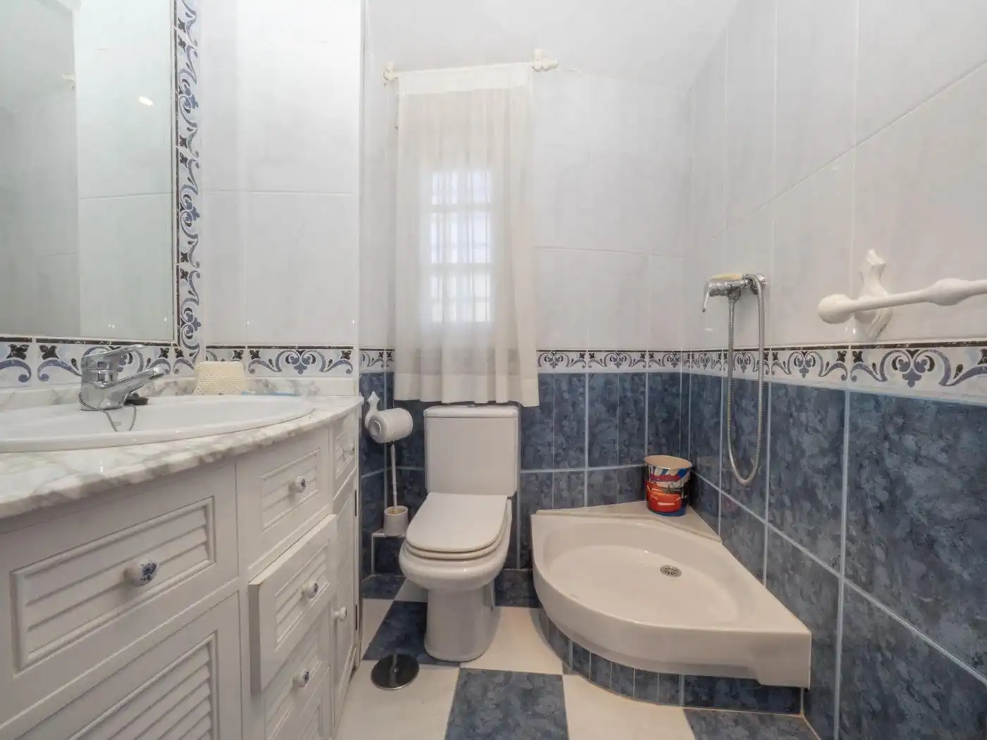 Bany de Casa o xalet en venda en Partidas de Alicante