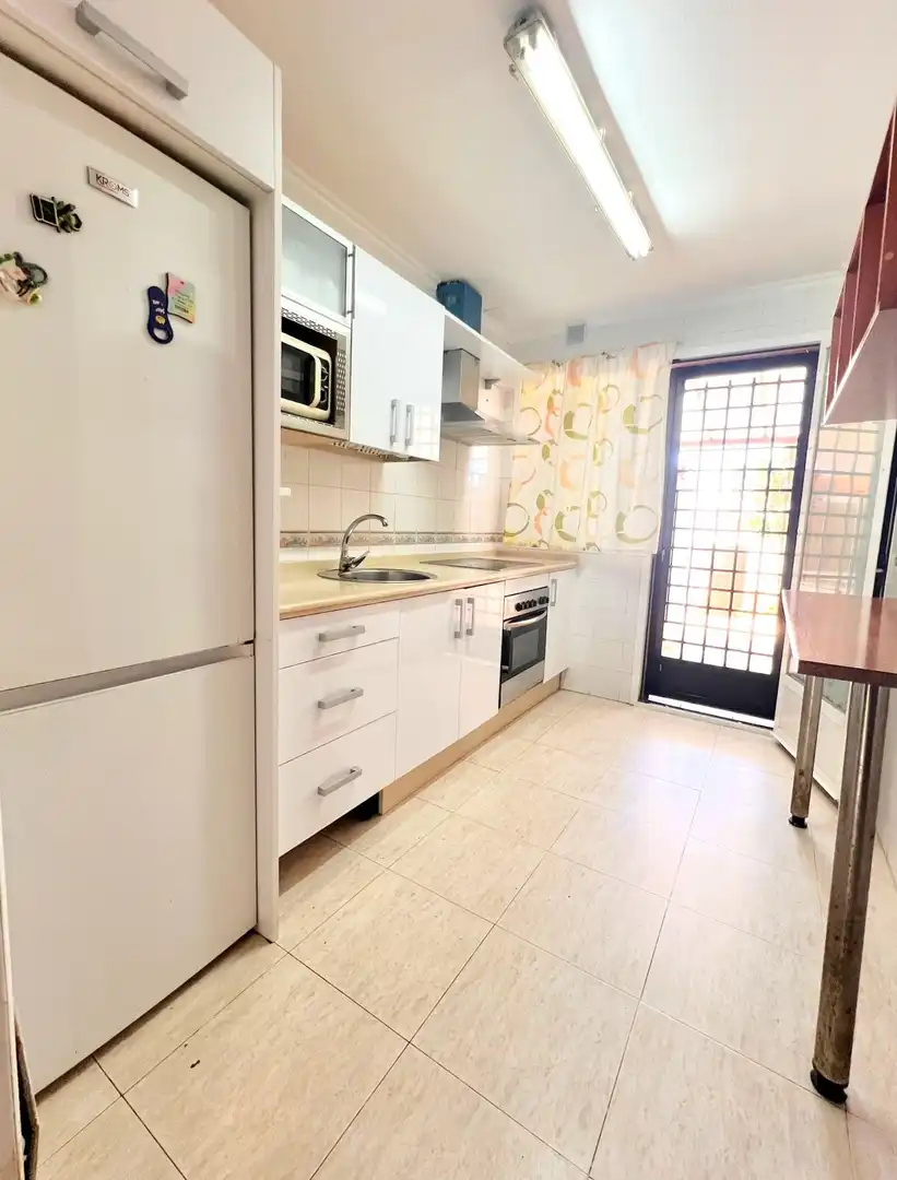Cocina de Casa adosada en venta en Ayamonte con Aire acondicionado, Terraza y Trastero