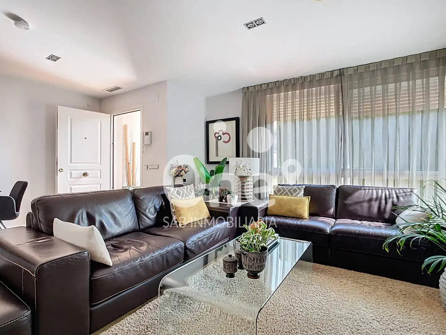 Sala de estar de Casa adosada de alquiler en San Antonio de Benagéber con Aire acondicionado, Calefacción y Jardín privado