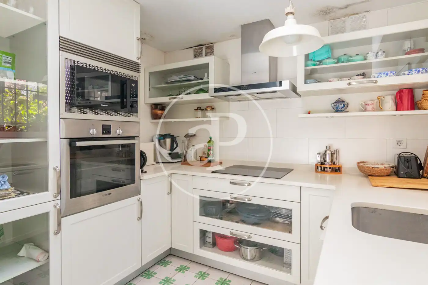 Cuina de Casa o xalet de lloguer en Madrid amb Aire condicionat, Calefacció i Jardí privat