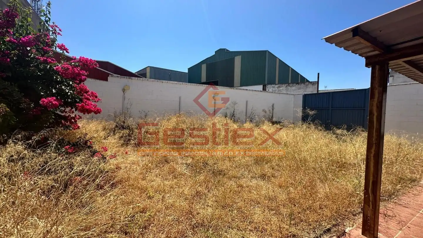 Nau industrial en venda en Almendralejo