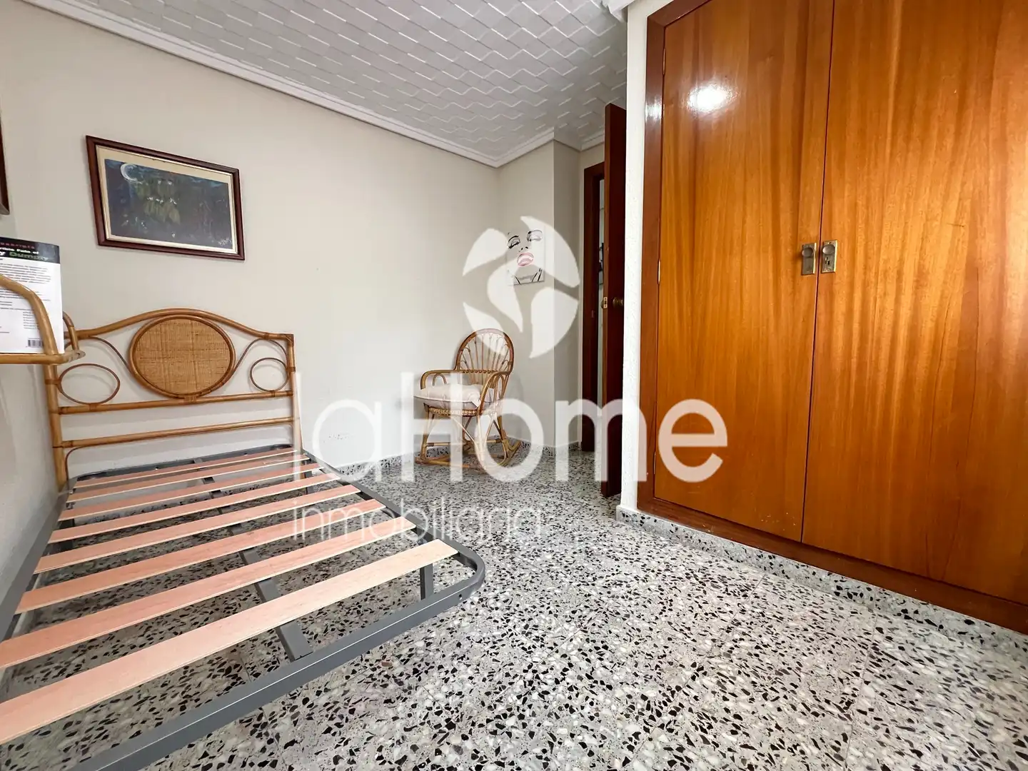 Dormitori de Casa o xalet en venda en Paterna amb Aire condicionat, Jardí privat i Terrassa