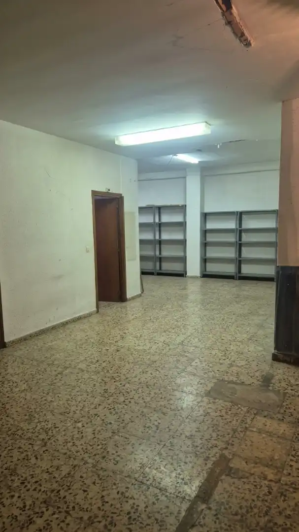 Local commercial à vendre à Calle Santa Bárbara, imagen 3
