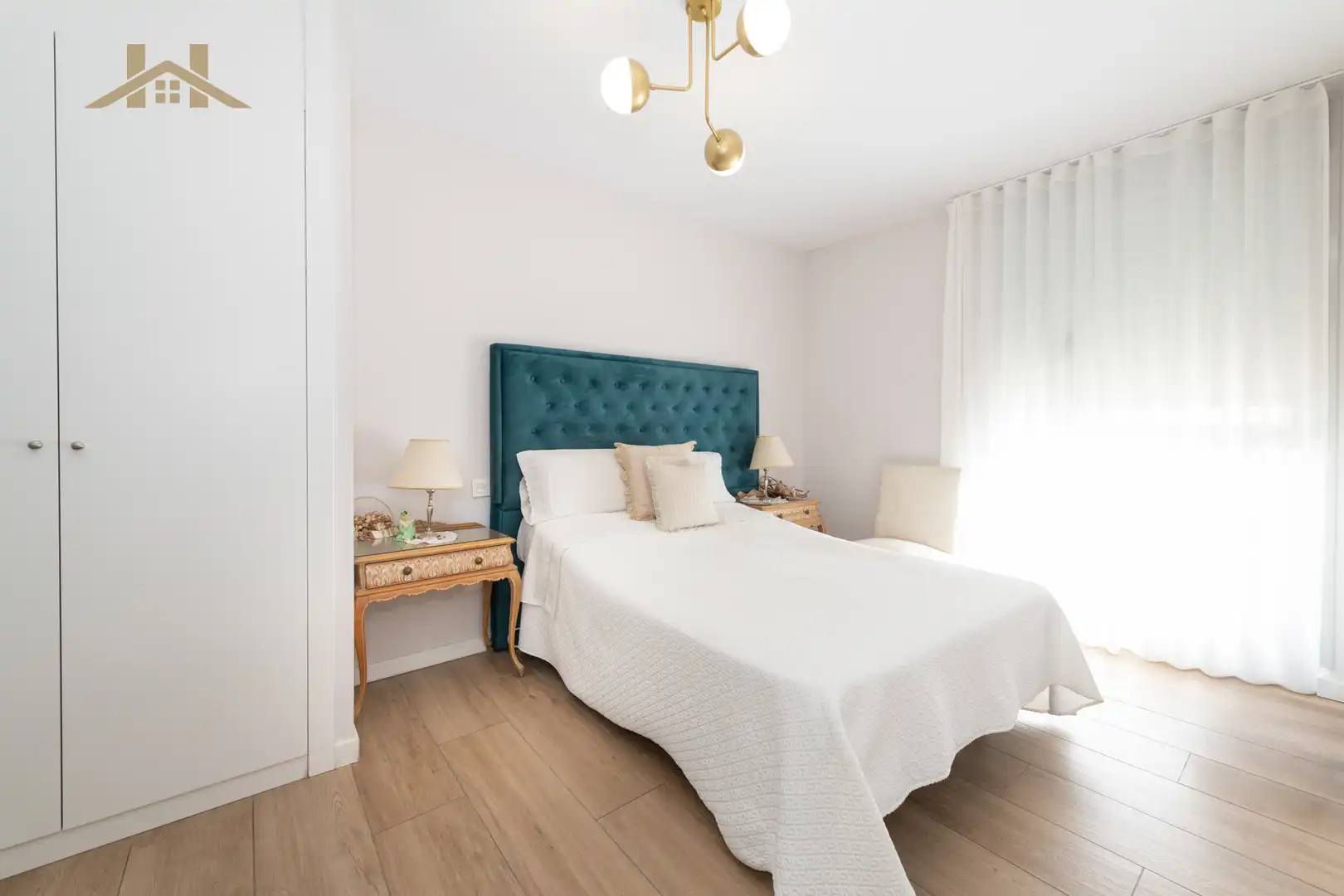 Bedroom of Flat for sale in Boadilla del Monte  with Parquet flooring, Terrace and Oven