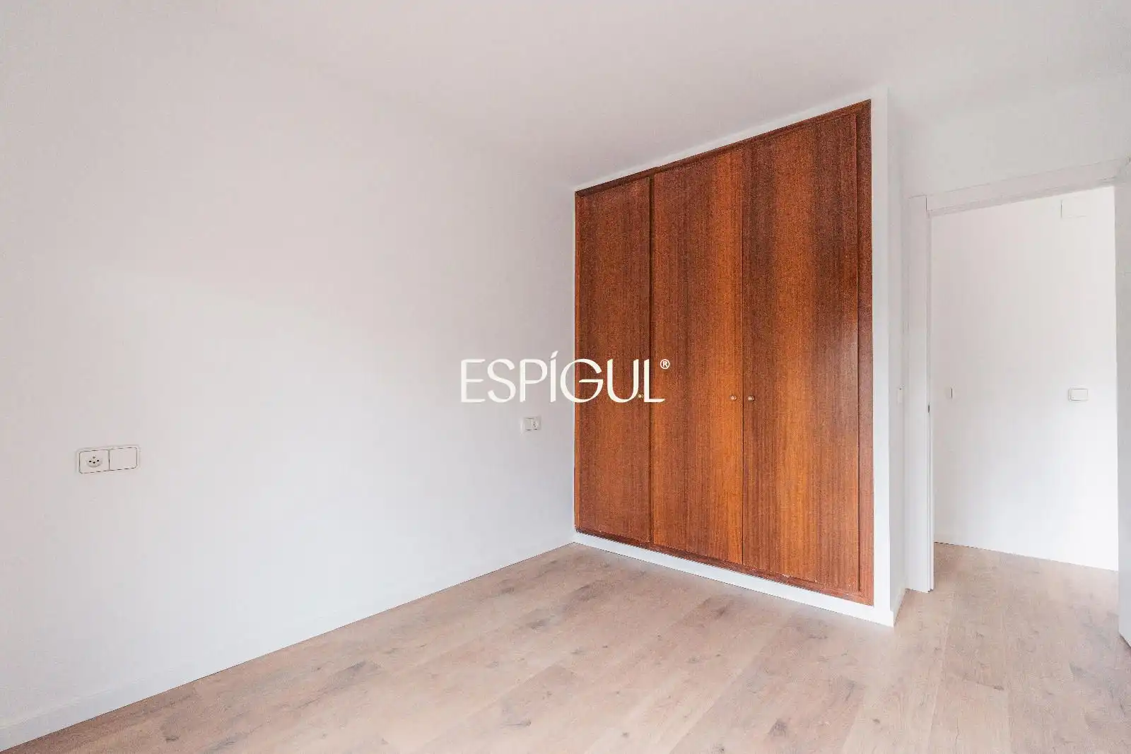 Habitación de Piso en venta en Girona con Aire acondicionado, Parquet y Terraza