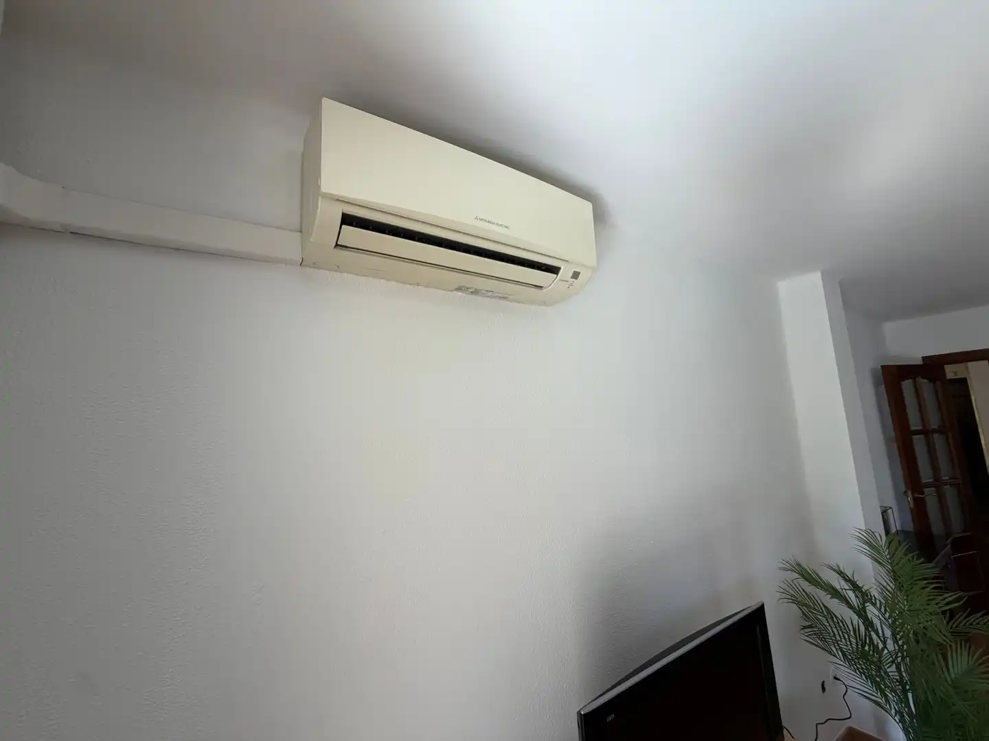 Living room of Flat for rent in Lleida  with Air Conditioner, Heating and Parquet flooring