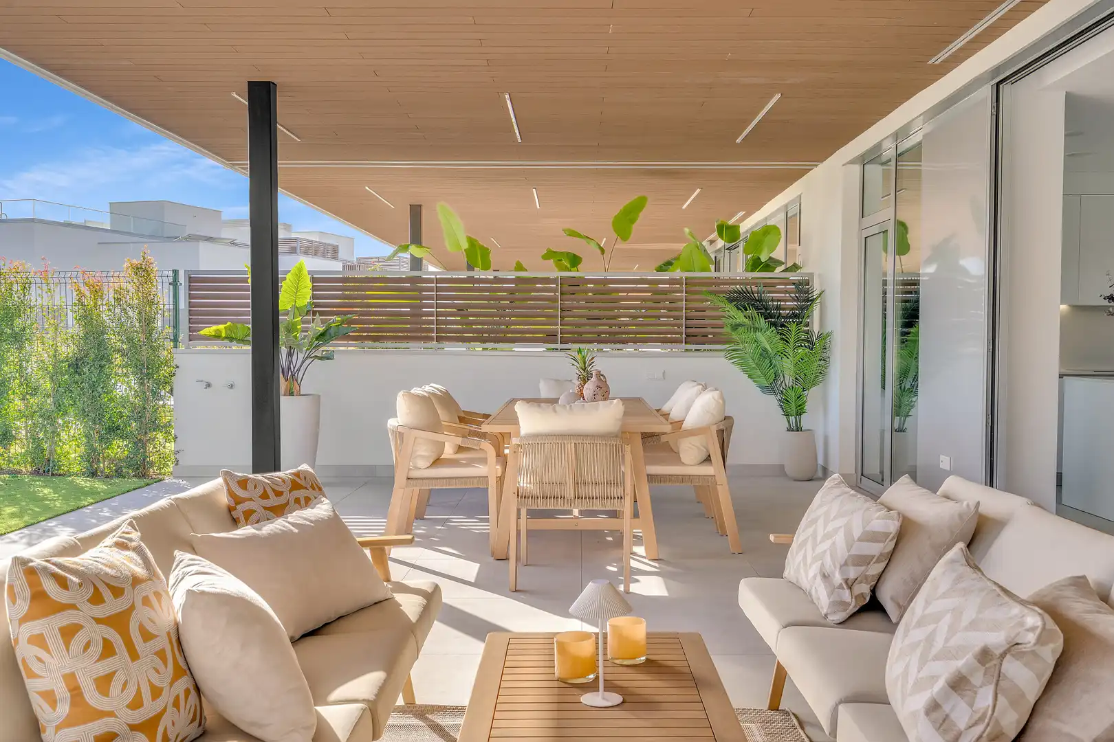 Terrace of Ground floor for sale in Marbella  with Air Conditioner, Private garden and Terrace
