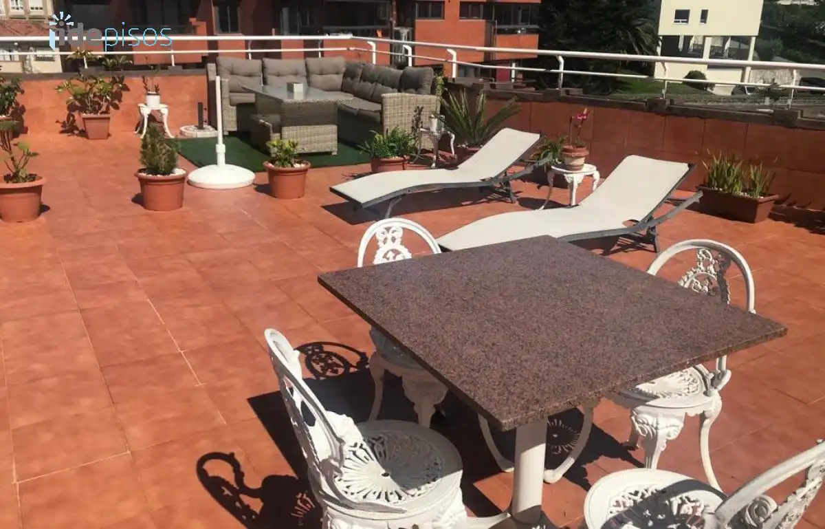 Flat for rent in Avenida CANTABRIA, Valdenoja