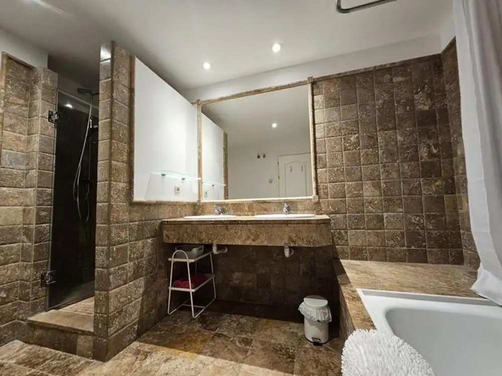 Badezimmer von Wohnungen zur Miete in Atalaya mit Klimaanlage, Terrasse und Abstellraum