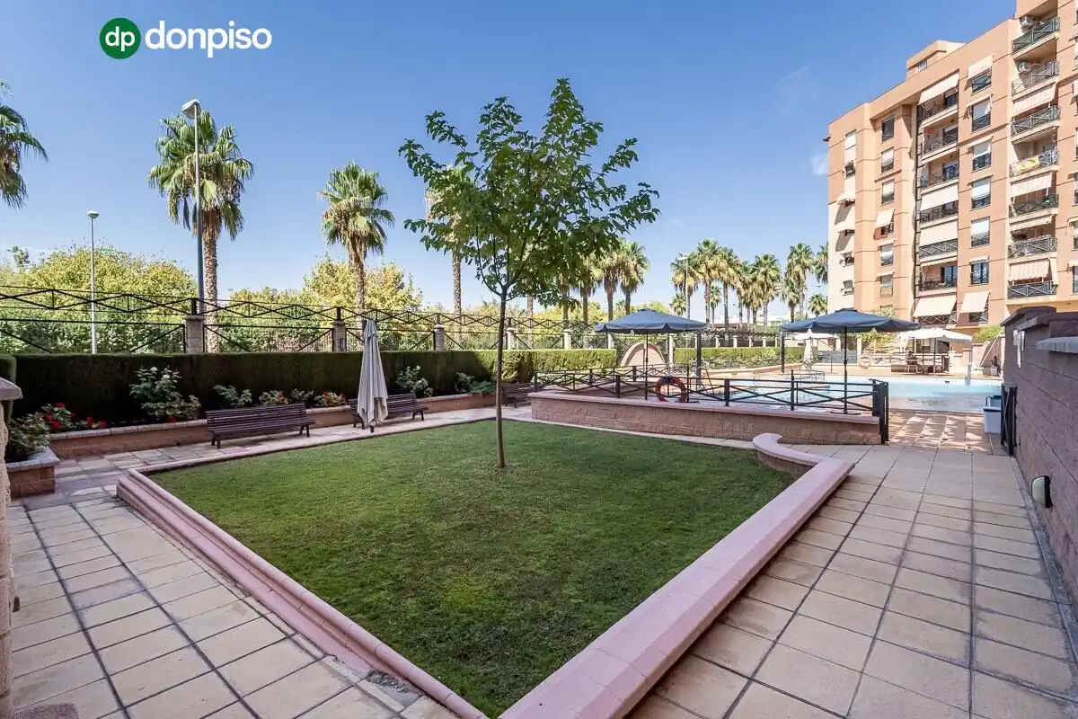 Ground floor with pool for sale in Calle PDTA RAFAEL GAGO PALOMO 9, imagen 2